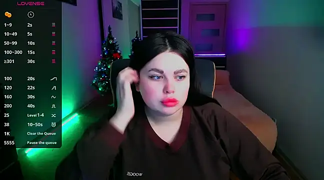 Snapshot of Emily_Mo chatting on 21, 12, 2024 Emily Mo online show from 21, 12, 2024