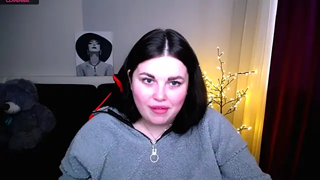 Snapshot of Emily_Mo chatting on 25, 2, 2025 Emily Mo online show from 25, 2, 2025