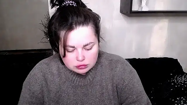 Snapshot of Emily_Mo chatting on 22, 10, 2025 Emily Mo online show from 22, 10, 2025