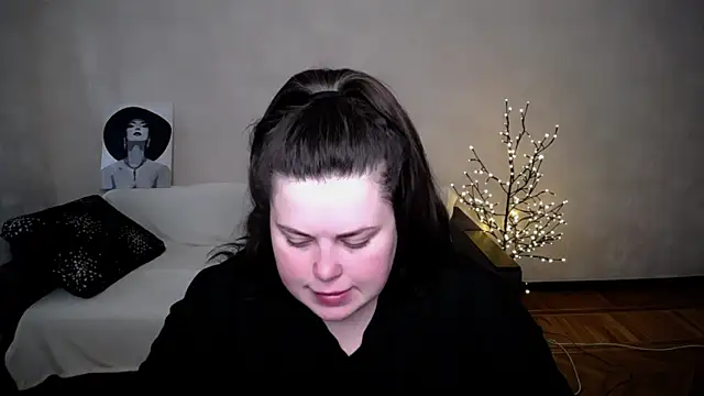 Emily Mo online show from 21, 5, 2026