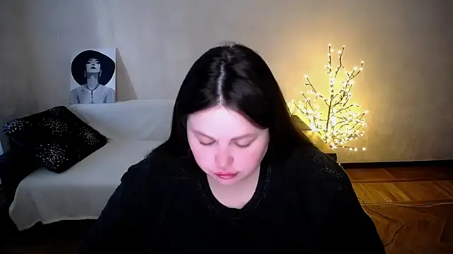 Emily Mo online show from 22, 5, 2026