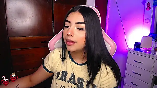 Snapshot of eva_six chatting on 12, 2, 2025 eva six online show from 12, 2, 2025