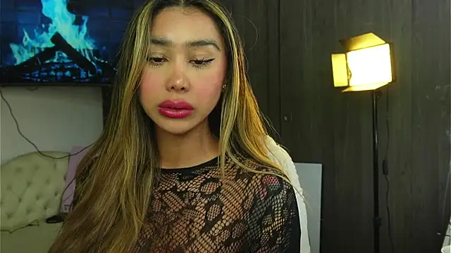 Snapshot of liah_v chatting on 23, 4, 2026 liah v online show from 23, 4, 2026