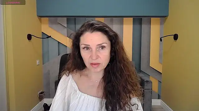 EllaLong online show from 17, 12, 2024