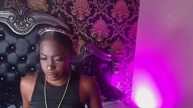 NaiaGils online show from 8, 2, 2025