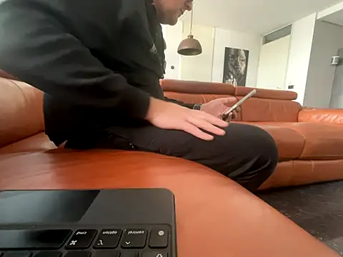 Snapshot of Lovetobenaked4u chatting on 24, 9, 2025 Lovetobenaked4u online show from 24, 9, 2025