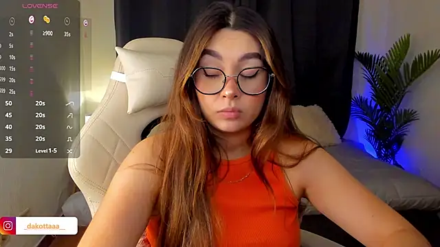 dakottaa  online show from 15, 9, 2025