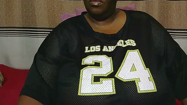 BustyyGoddess online show from 27, 11, 2025