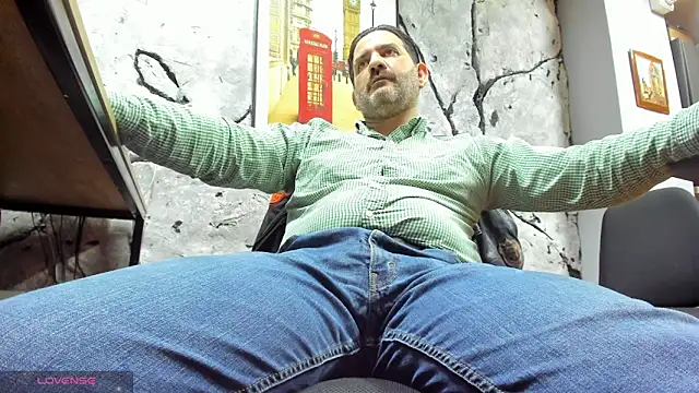 Snapshot of Maxi_TheBigDaddy chatting on 17, 1, 2026 Maxi TheBigDaddy online show from 17, 1, 2026