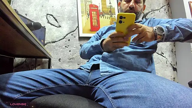 Snapshot of Maxi_TheBigDaddy chatting on 5, 2, 2026 Maxi TheBigDaddy online show from 5, 2, 2026