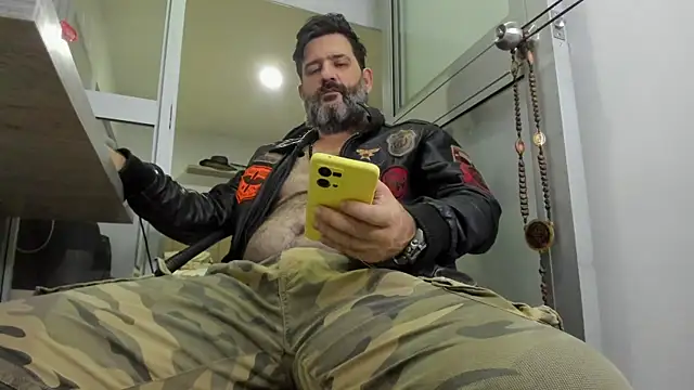 Maxi TheBigDaddy online show from 11, 4, 2026