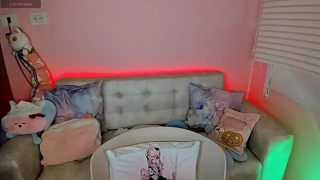 Snapshot of tinysara chatting on 20, 6, 2026 tinysara online show from 20, 6, 2026