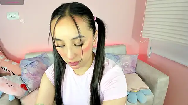 Snapshot of tinysara chatting on 21, 6, 2026 tinysara online show from 21, 6, 2026