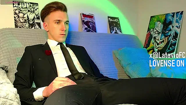 Snapshot of Midnighter_ chatting on 10, 4, 2026 Midnighter online show from 10, 4, 2026