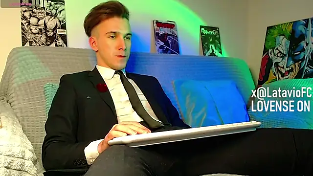 Snapshot of Midnighter_ chatting on 12, 4, 2026 Midnighter online show from 12, 4, 2026