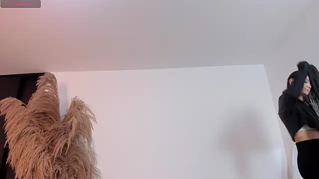 Snapshot of charlottewhitte chatting on 28, 2, 2025 charlottewhitte online show from 28, 2, 2025