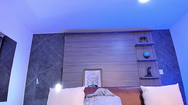 charlottewhitte online show from 6, 11, 2025