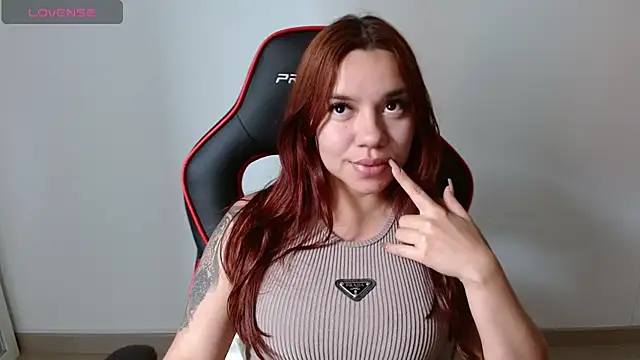 Snapshot of samantha_tattu chatting on 23, 12, 2024 samantha tattu online show from 23, 12, 2024