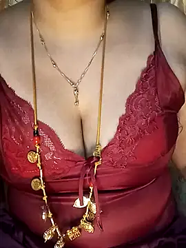 Snapshot of tuttifrutti17 chatting on 11, 1, 2025 tuttifrutti17 online show from 11, 1, 2025