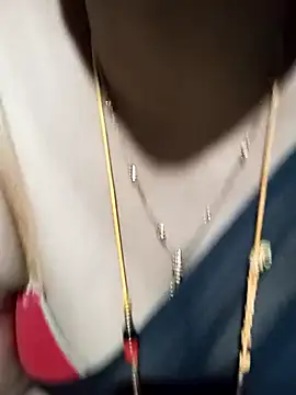 Snapshot of tuttifrutti17 chatting on 27, 10, 2025 tuttifrutti17 online show from 27, 10, 2025