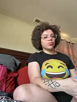 QueenNuttCollector online show from 4, 2, 2026