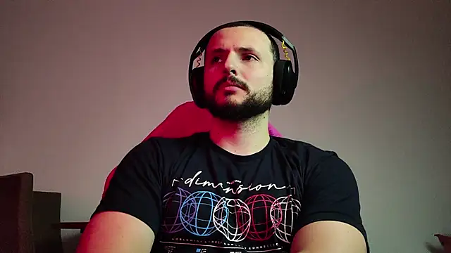 Snapshot of iurytx chatting on 25, 9, 2025 iurytx online show from 25, 9, 2025