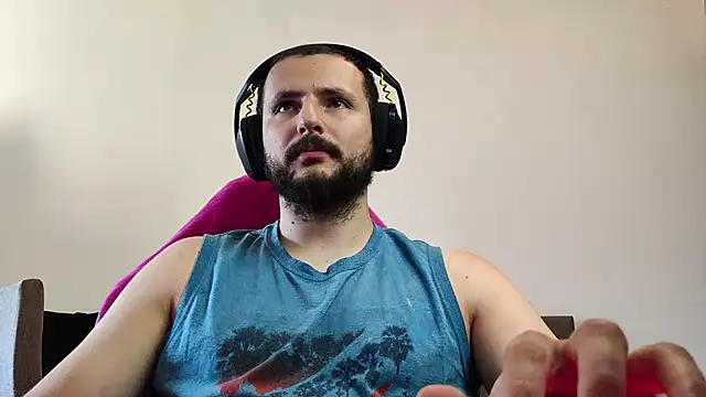 Snapshot of iurytx chatting on 23, 10, 2025 iurytx online show from 23, 10, 2025