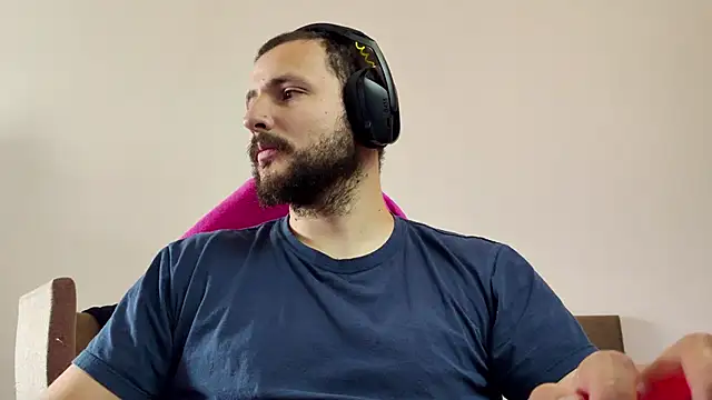 Snapshot of iurytx chatting on 27, 10, 2025 iurytx online show from 27, 10, 2025