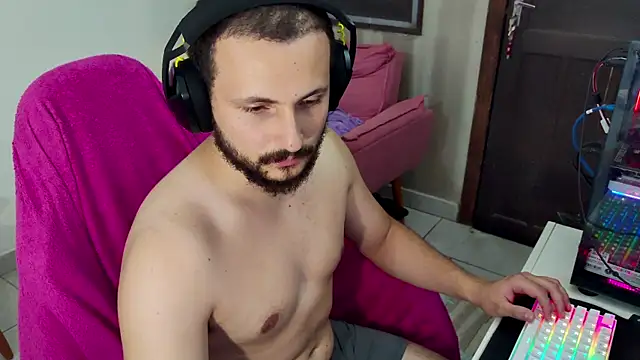 Snapshot of iurytx chatting on 15, 12, 2025 iurytx online show from 15, 12, 2025