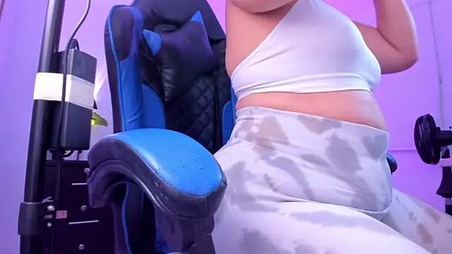 izaro22 online show from 14, 1, 2026