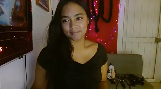 Chiara petterson online show from 10, 1, 2025