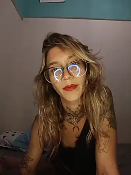 rose-rainbowgoddess online show from 13, 3, 2026