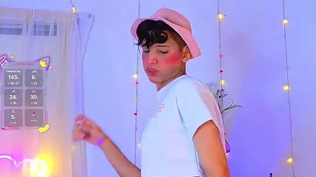 Ariel Femboy  online show from 3, 10, 2025