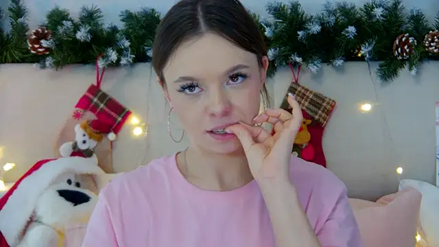 ElisabethDavis online show from 8, 1, 2025