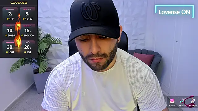 Snapshot of jhon_bear03 chatting on 5, 2, 2025 jhon bear03 online show from 5, 2, 2025