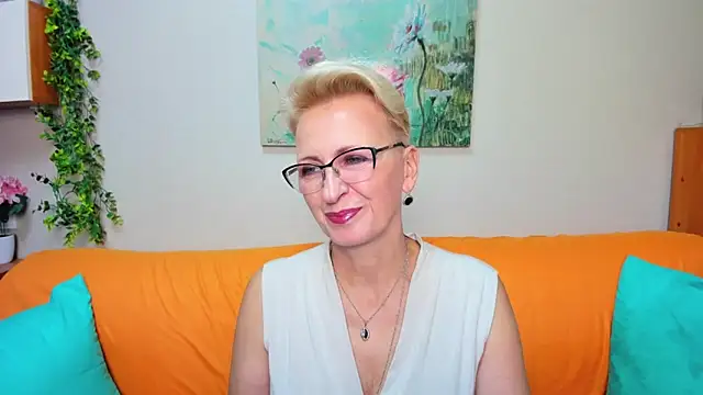 iamyourdream89 online show from 7, 11, 2025