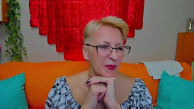 Snapshot of iamyourdream89 chatting on 16, 2, 2026 iamyourdream89 online show from 16, 2, 2026