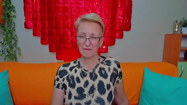 Snapshot of iamyourdream89 chatting on 18, 2, 2026 iamyourdream89 online show from 18, 2, 2026