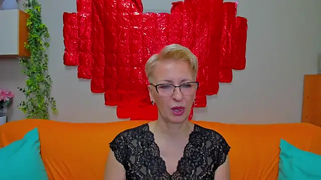 iamyourdream89 online show from 9, 3, 2026