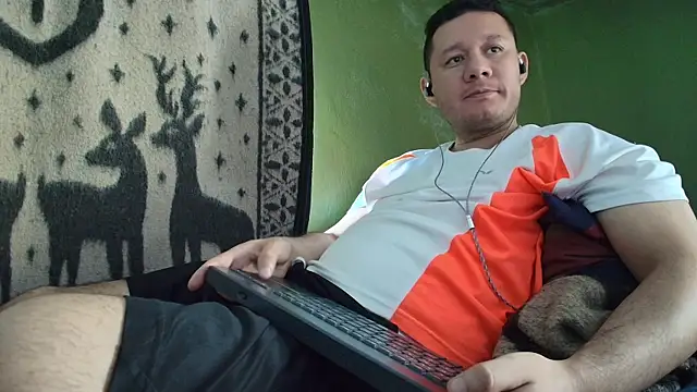 Snapshot of sweet_cock28 chatting on 22, 4, 2026 sweet cock28 online show from 22, 4, 2026