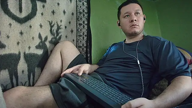 Snapshot of sweet_cock28 chatting on 30, 4, 2026 sweet cock28 online show from 30, 4, 2026