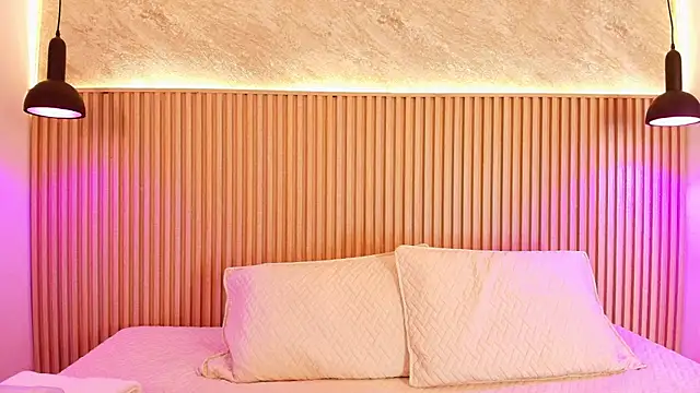 Snapshot of big_tits_in_your_face chatting on 8, 10, 2025 big tits in your face online show from 8, 10, 2025