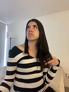 Snapshot of saori_10 chatting on 30, 9, 2025 saori 10 online show from 30, 9, 2025