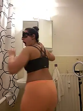 Sarahkhaalifa online show from 13, 11, 2025