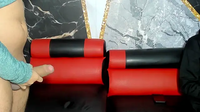 Snapshot of hot-threesome chatting on 20, 3, 2025 hot-threesome online show from 20, 3, 2025