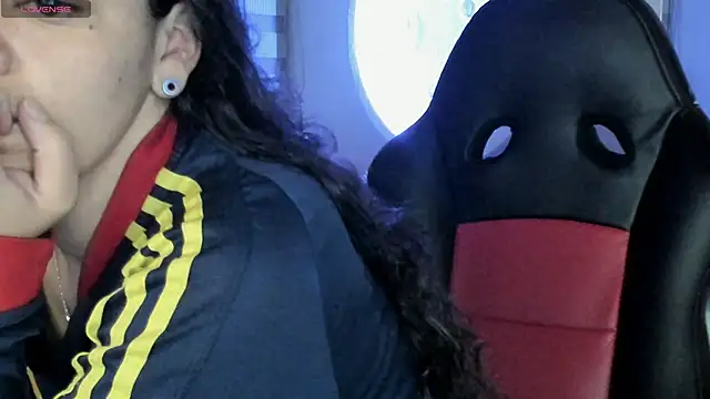 Snapshot of natasha_logan_ chatting on 27, 3, 2026 natasha logan online show from 27, 3, 2026