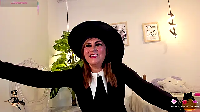 Rachel  Lang online show from 31, 10, 2025