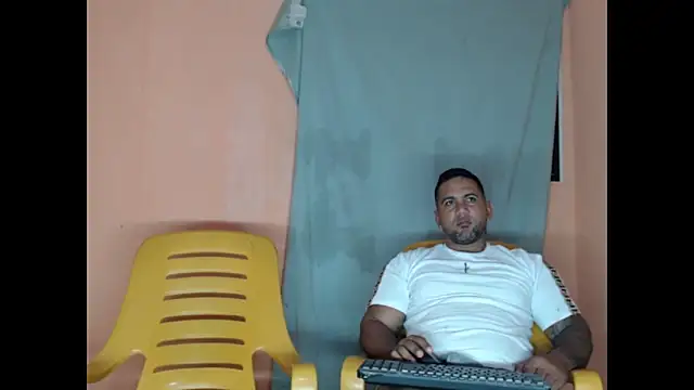 Snapshot of lover_1994 chatting on 21, 4, 2026 lover 1994 online show from 21, 4, 2026