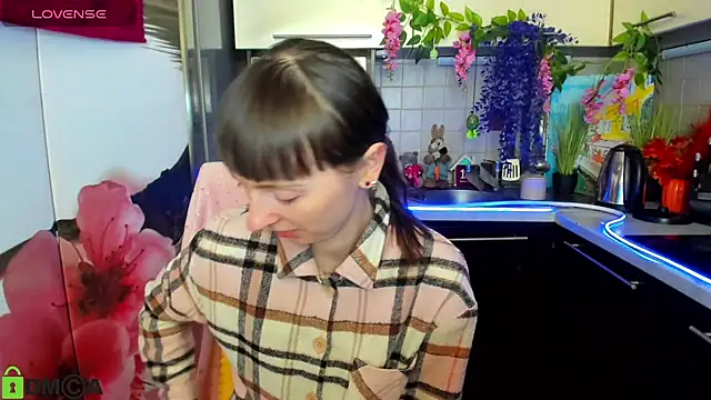 TayanaJons online show from 8, 4, 2026