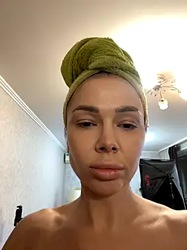 Snapshot of StripBianka chatting on 5, 11, 2025 StripBianka online show from 5, 11, 2025